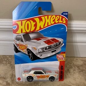 Mattel Hot Wheels ‘67 Mustang Then and Now 1/20 121/250 Ford HYY62
